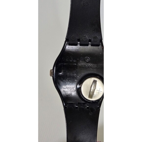 Vintage 1986 Swatch Swiss Unisex Wristwatch NEW Battery Tested Working - Picture 8 of 15